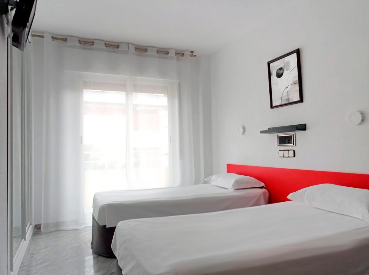 Hostal Lady Ana Maria Collado Villalba Esterno foto