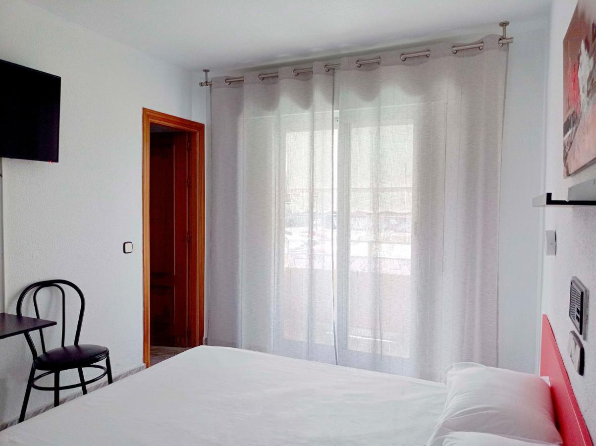 Hostal Lady Ana Maria Collado Villalba Esterno foto