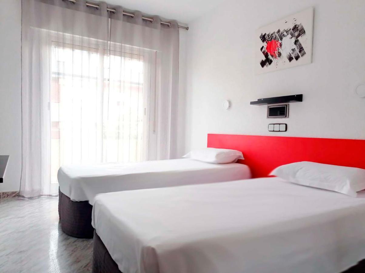 Hostal Lady Ana Maria Collado Villalba Esterno foto