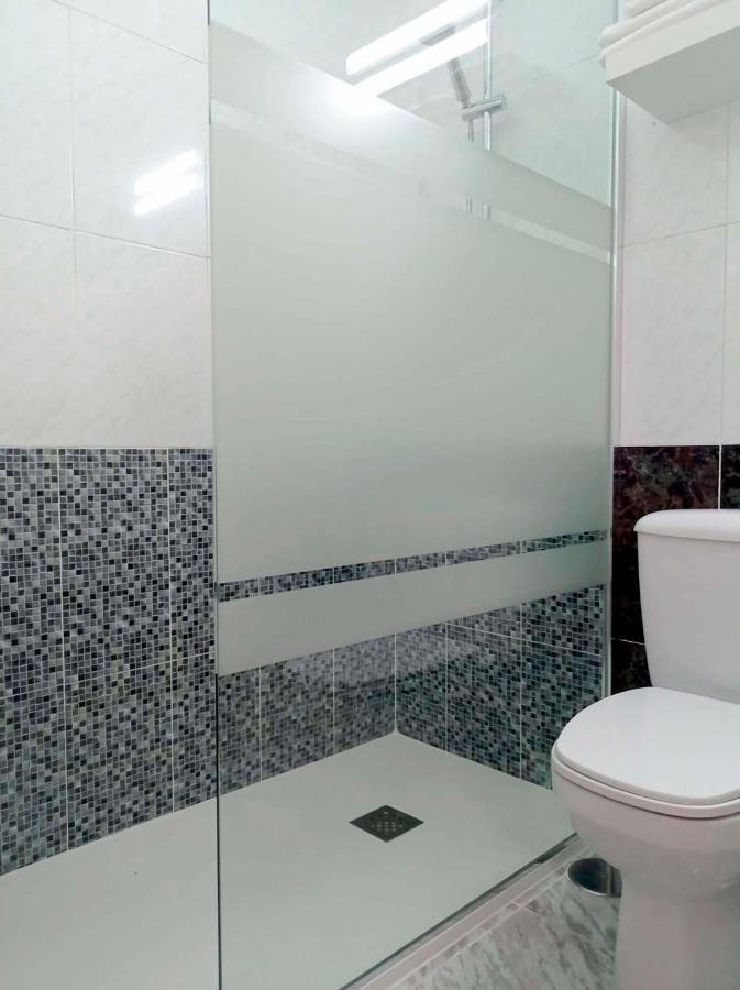 Hostal Lady Ana Maria Collado Villalba Esterno foto